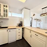 Апартаменты Ocean Living Puerto Banus -beachside Terrace Eaw Homes